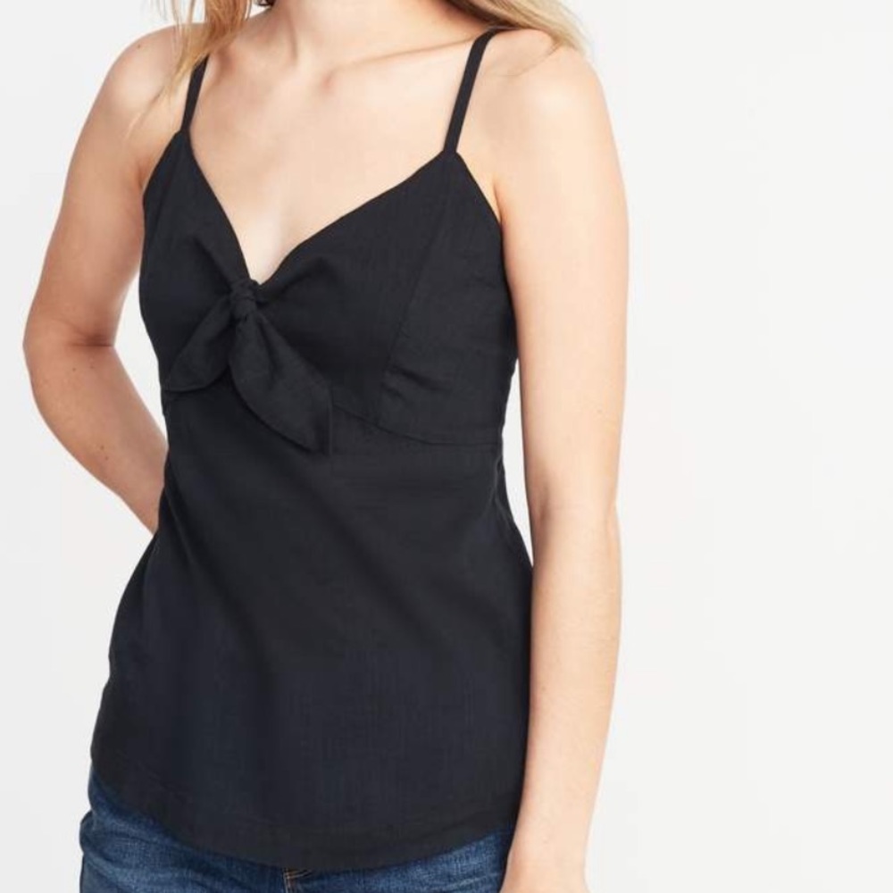 Old Navy Sleeveless Tie-Front Cami in Black size M